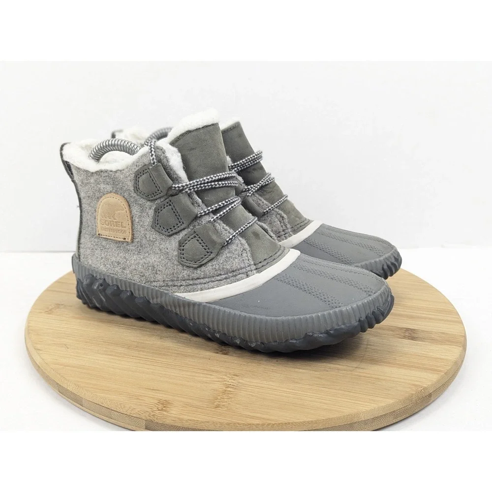 Sorel Boots Bootie Womans 6 Waterproof Faux Fur Lined Winter Gray Lace Up